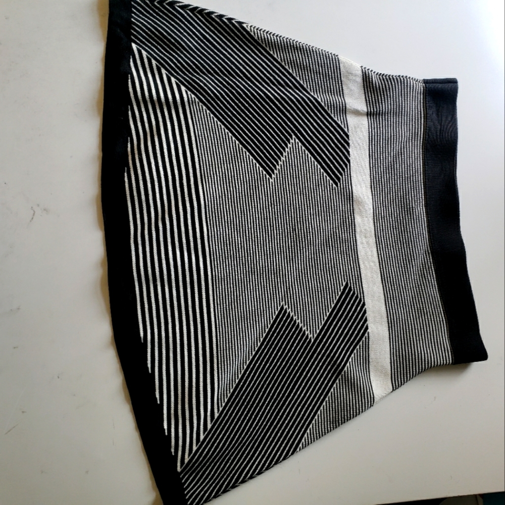 Symmetric Pattern Skirt